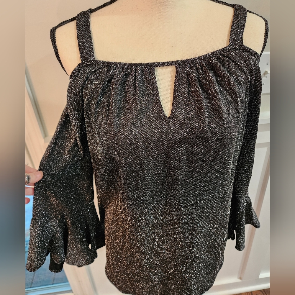 MELISSA PAIGE sparkle cold shoulder ruffled sleeve pullover top